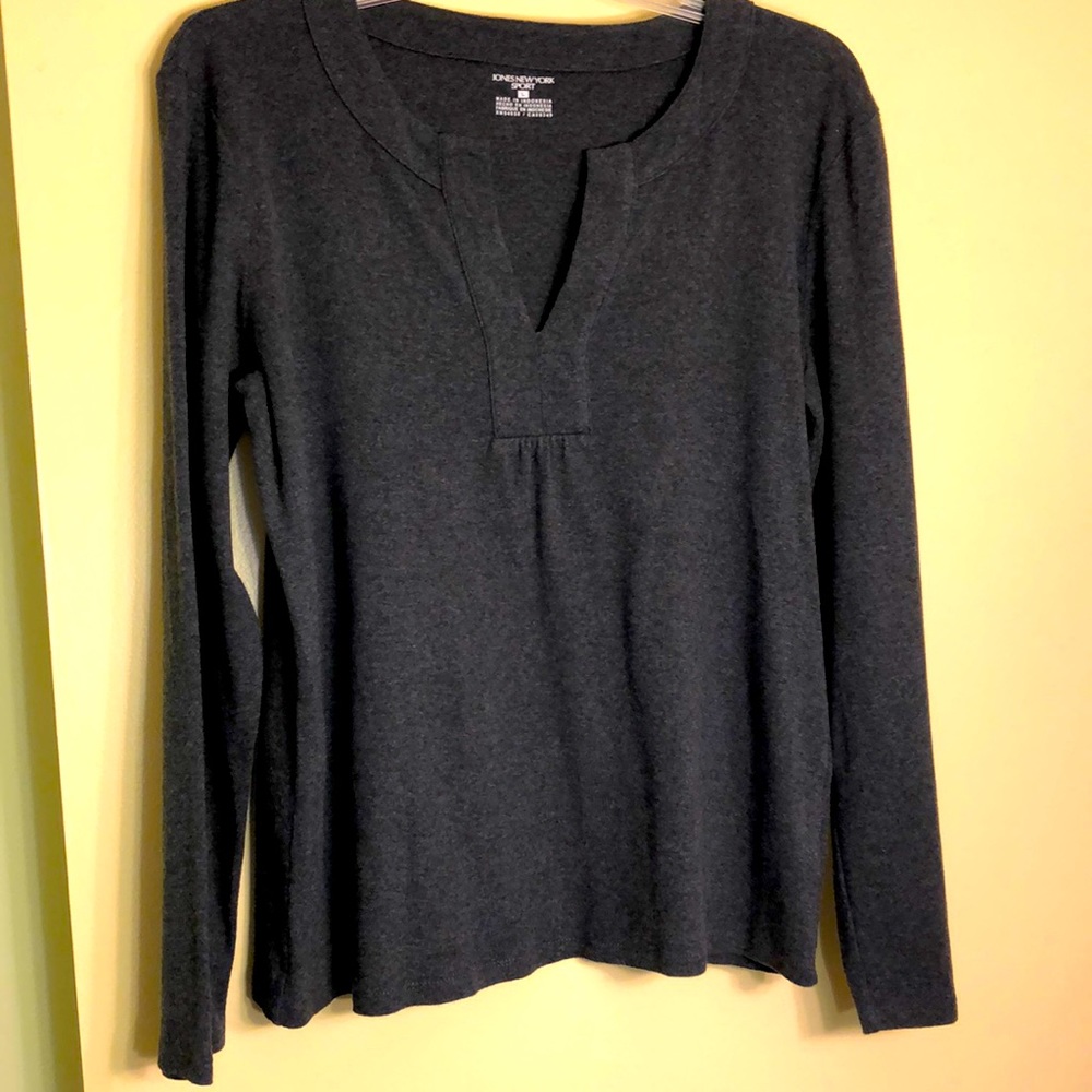 Clearance! Jones New York Sport top. Great shape, soft and comfortable.